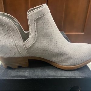 Sorel Lolla Cut Out Bootie